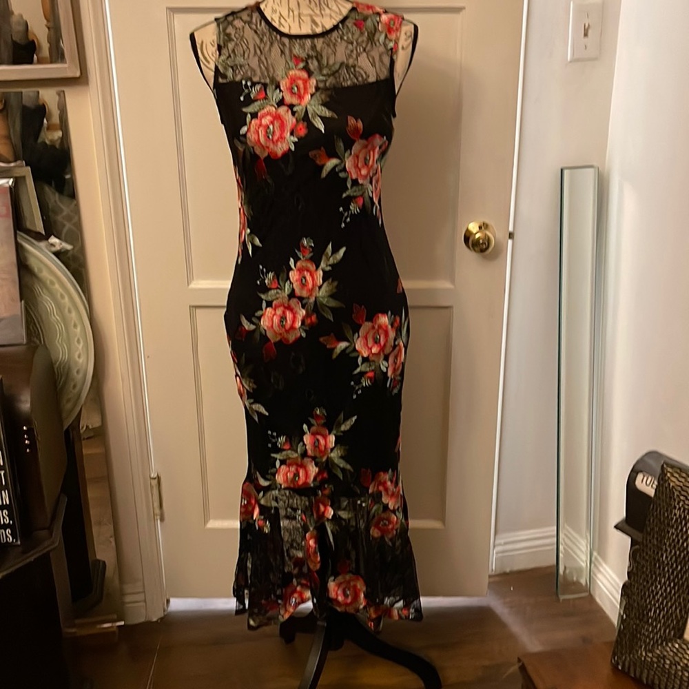 Calvin Klein black with flowers dress size 4